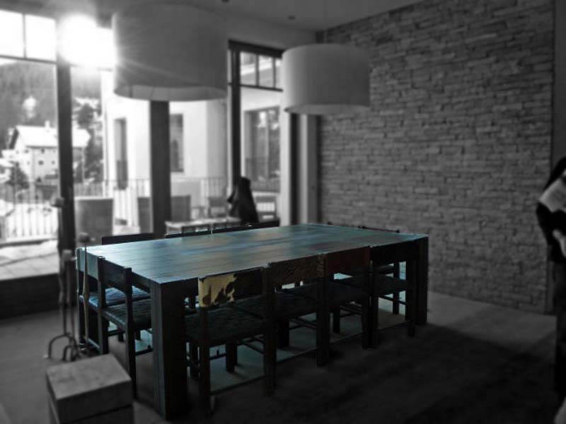 tavolo legno massello con sedie